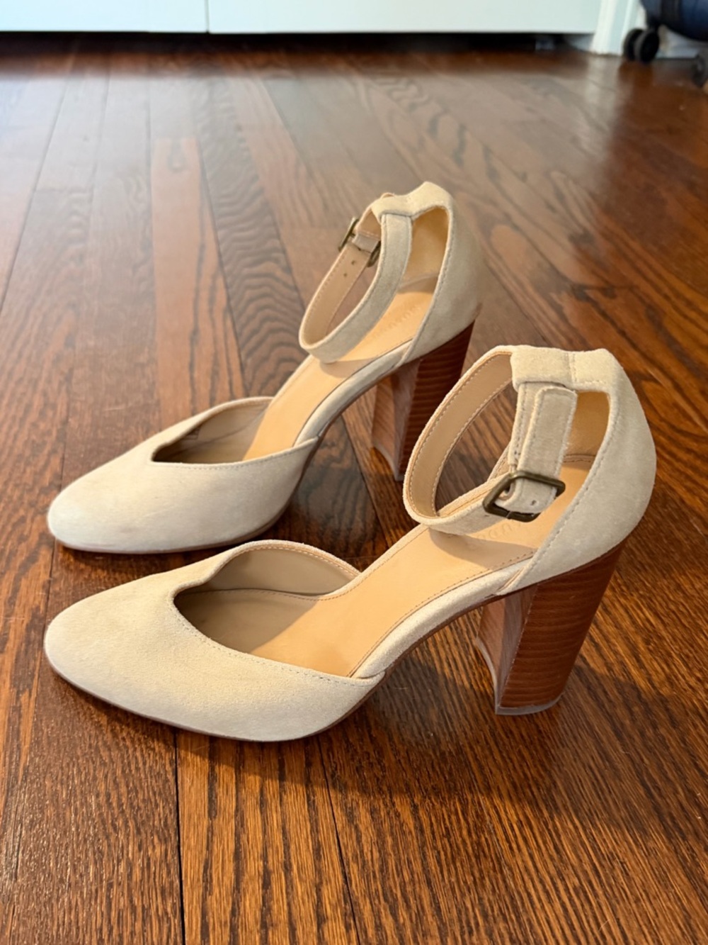 Ankle-Strap Block Heel Pumps in Light Beige